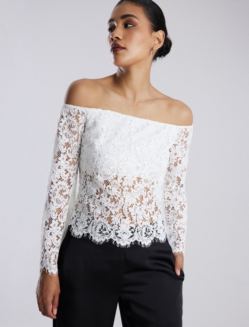 BCBGMAXAZRIA Off-The-Shoulder Bell Sleeve Dantel Üstler Beyaz | ZRI03587